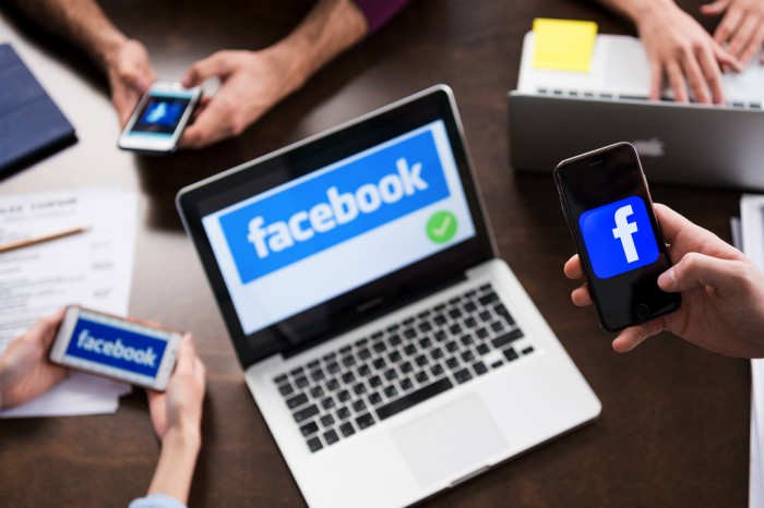 Cara Melihat Facebook Yang di Privasi Melalui Teman 