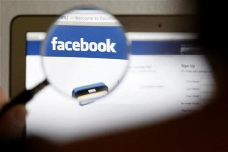 Cara Melihat Facebook Yang di Privasi Menggunakan Perangkat Lunak Pihak Ketiga
